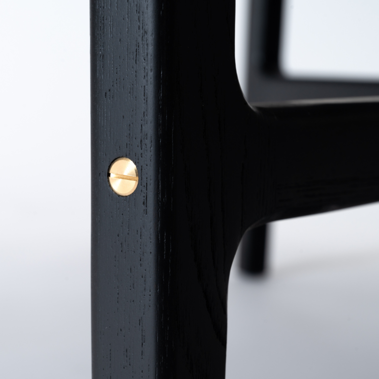 form クロッカス ラウンドテーブル Sサイズ form / フォームのレンタル