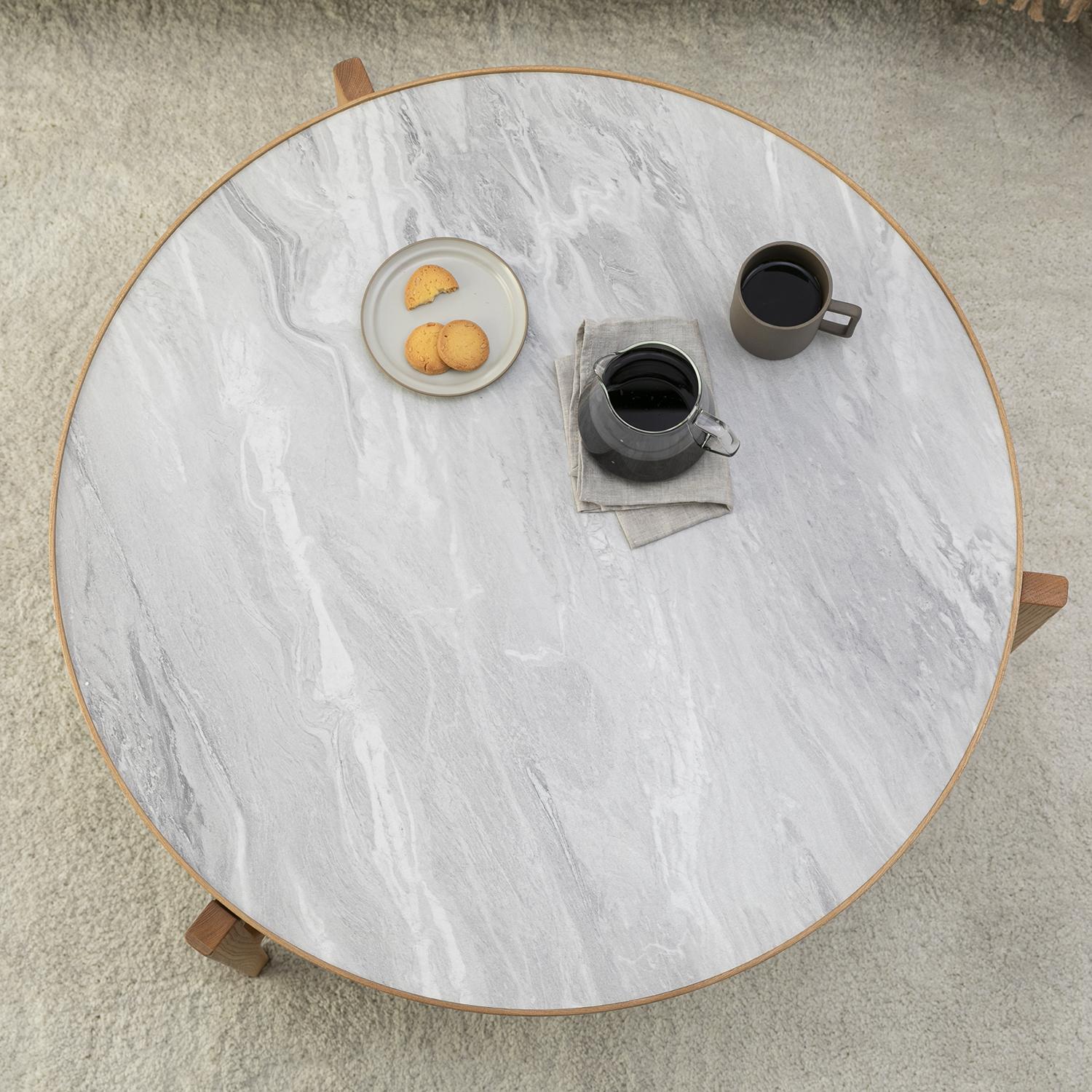 form クロッカス ラウンドテーブル Sサイズ form / フォームのレンタル