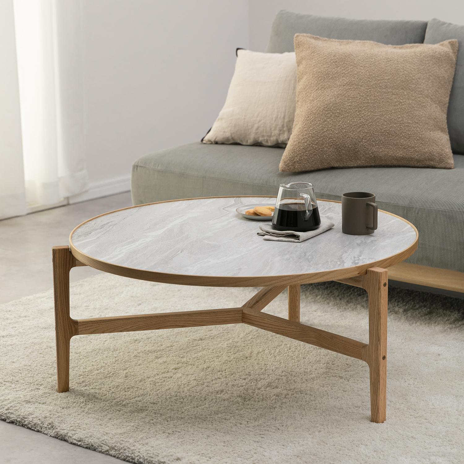 form クロッカス ラウンドテーブル Sサイズ form / フォームのレンタル