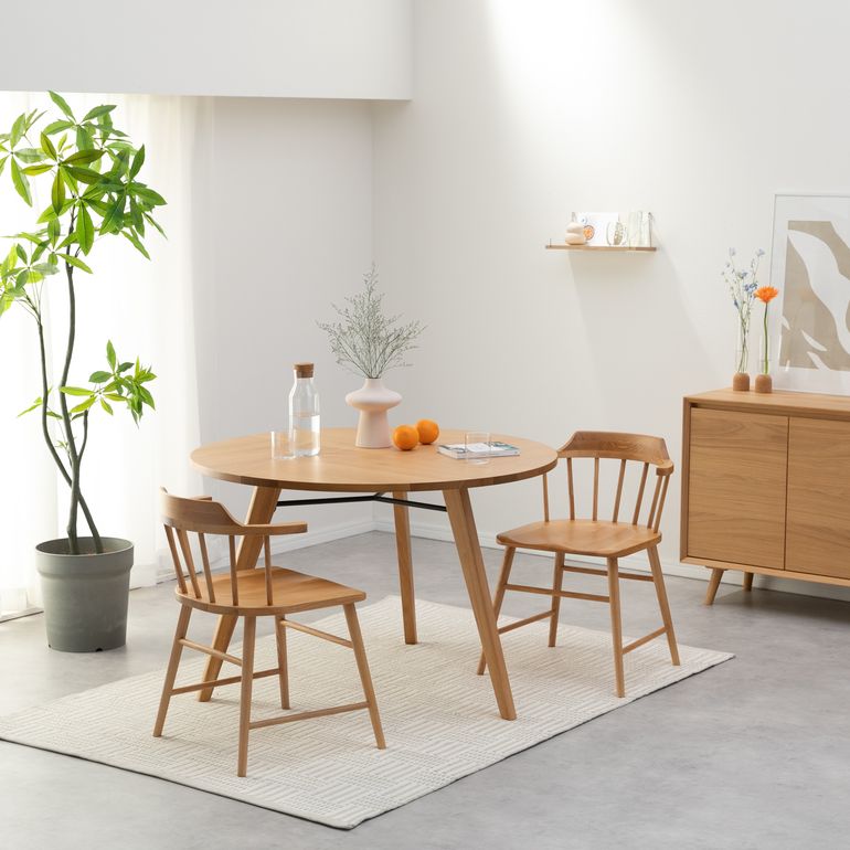 form バルジ ダイニングテーブル 幅110×奥行110×高さ72cm form