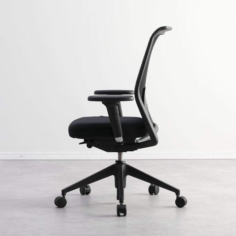 Vitra IDメッシュチェア 幅77×奥行77×高さ97cm Vitra / ヴィトラ