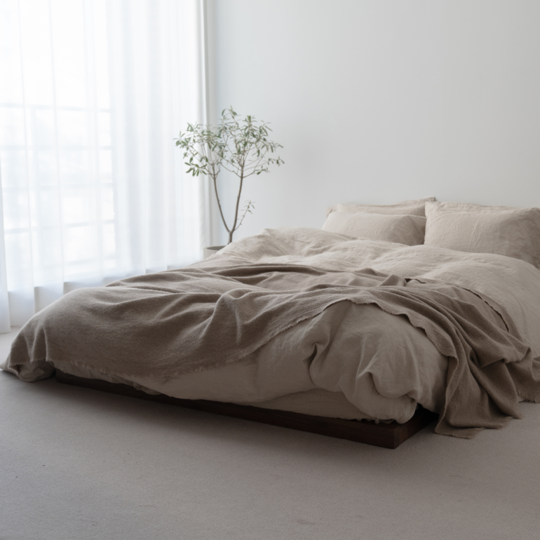 NOWHERE LIKE HOME ダブルベッドフレーム　ノーウェアライクホーム 71uDwRs5GNS._UF350,350_QL80_.jpg
