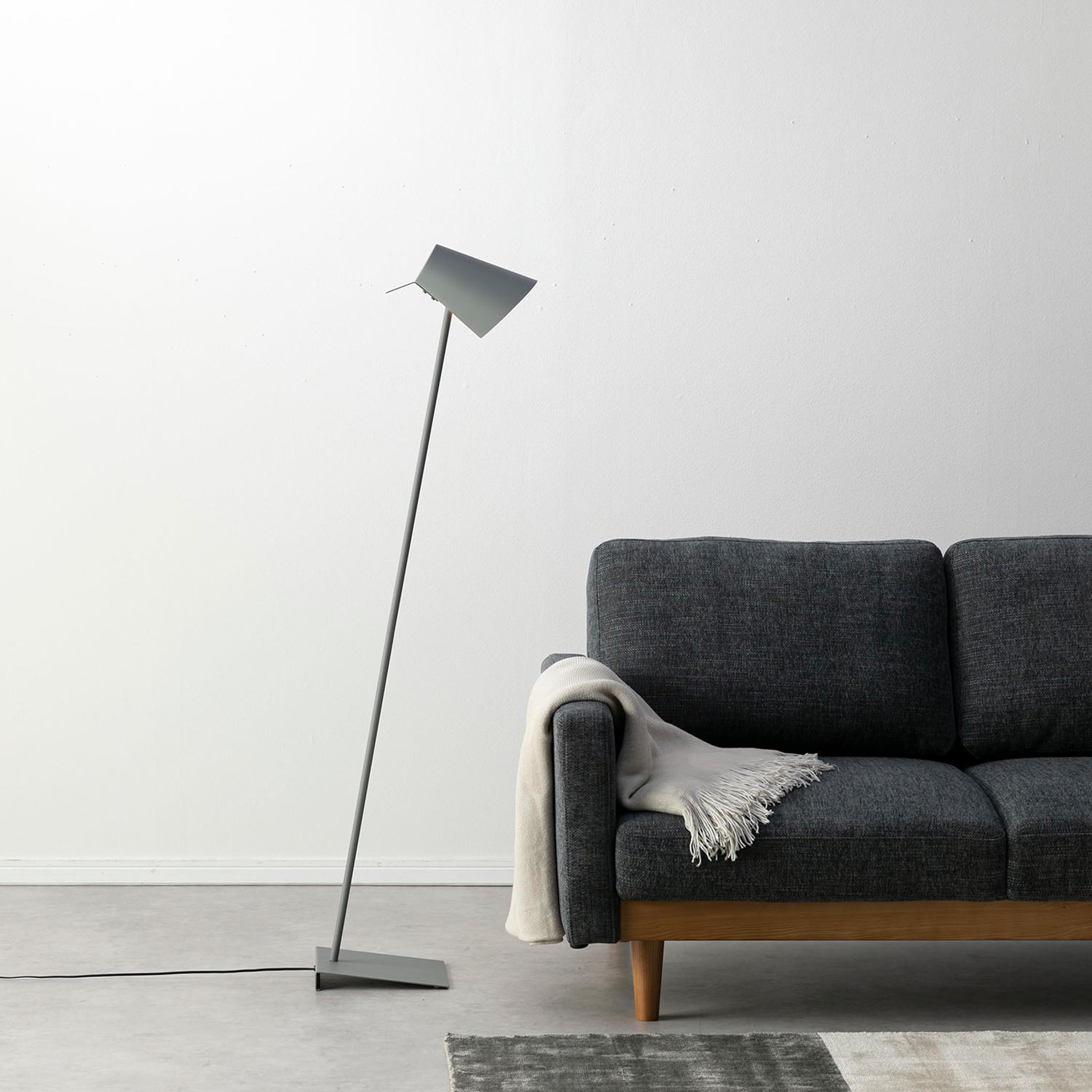 It's About RoMi / Cardiff フロアランプ 高さ140㎝のレンタル