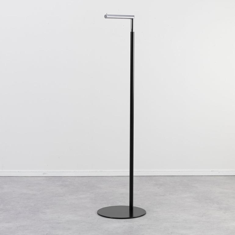 オフィスにおすすめのコートハンガー　【来客スペースにおすすめ】　省スペースでスリムなコートハンガー KOKUYO コートハンガー