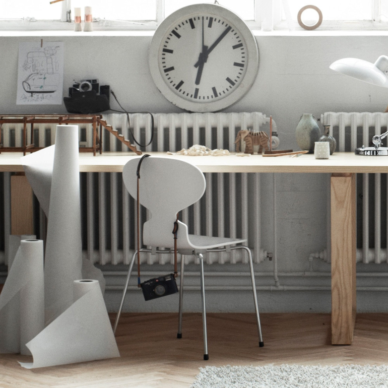 FRITZ HANSEN アリンコチェア 4本脚 幅52×奥行48×高さ78cm FRITZ