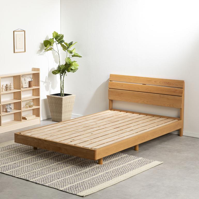 天然木のヘッドボード付き　おしゃれなフロアベッド　アルダー天然木 ベッドフレーム