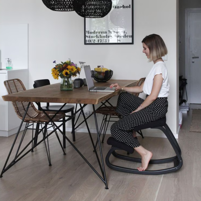 VARIER / VARIABLE バランスチェア 幅72×奥行51×高さ52㎝のレンタル