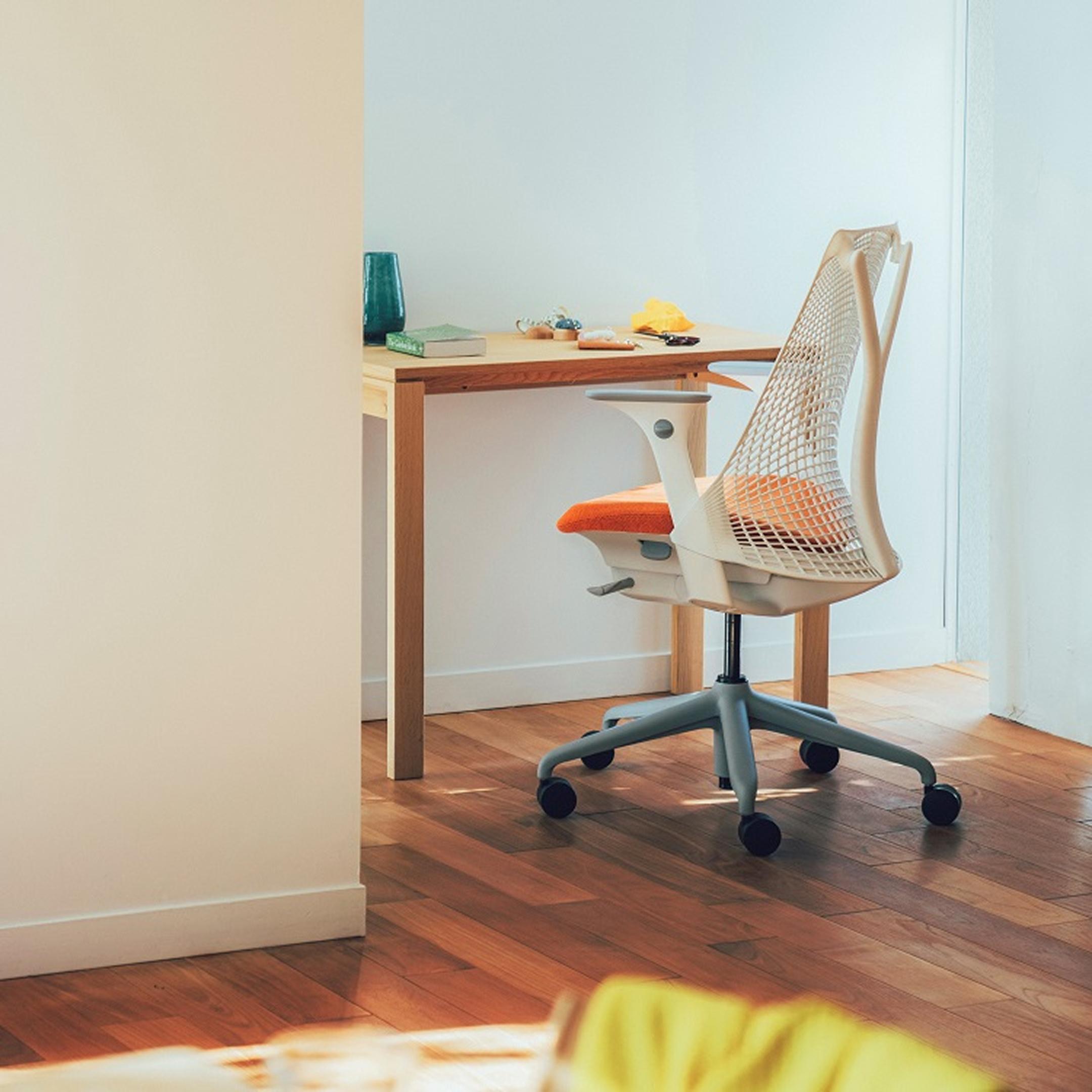 HermanMiller × カリモク セイルチェア オリジナルカラー 幅73×奥行73