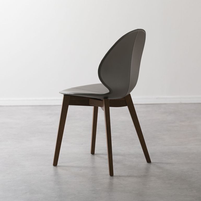 calligaris バジルチェア 幅43×奥行51×高さ84cm｜【公式】CLAS（クラス