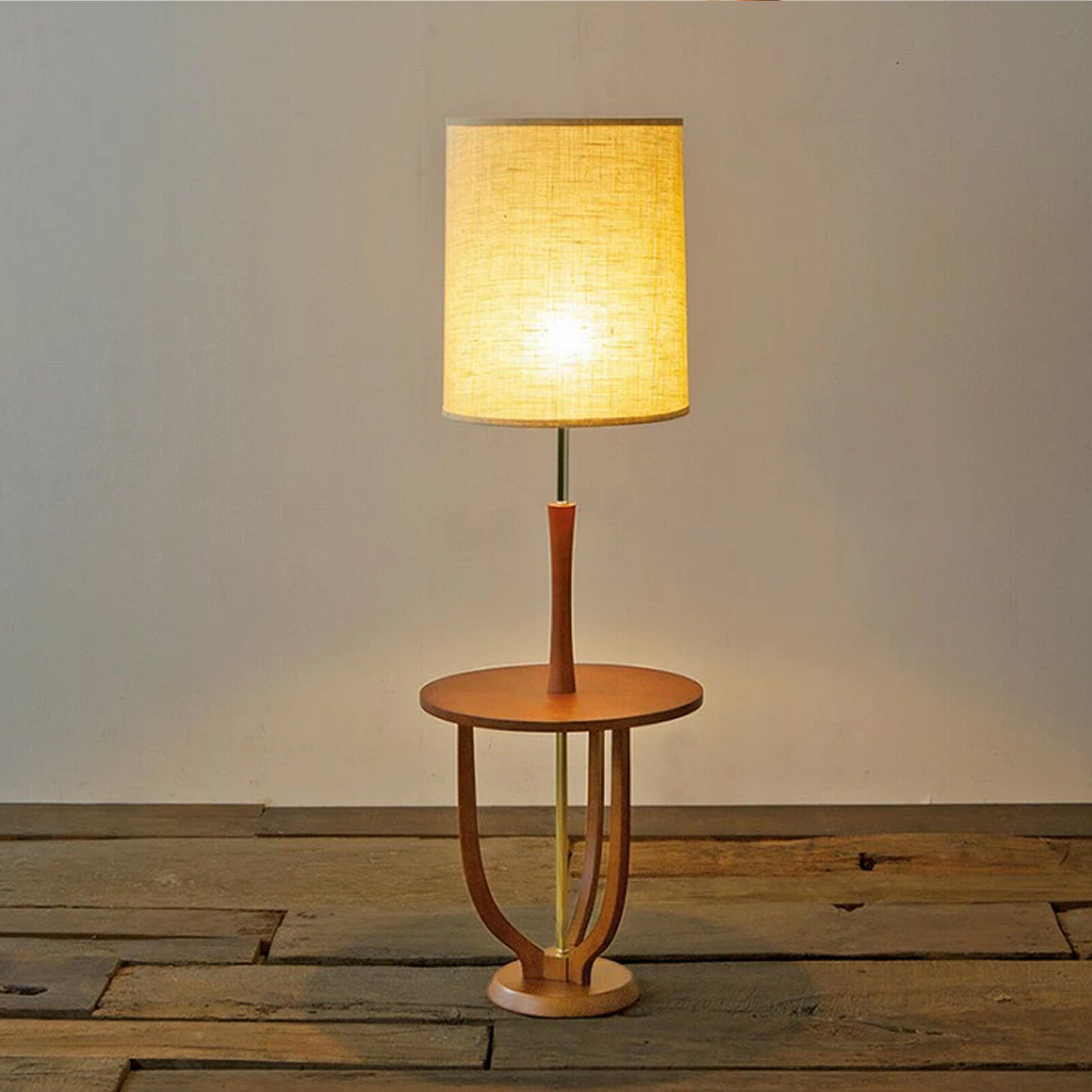 アクメファニチャーの家具 ちょっとしたコーヒーテーブルにもなる照明 ACME Furniture DELMAR LAMP