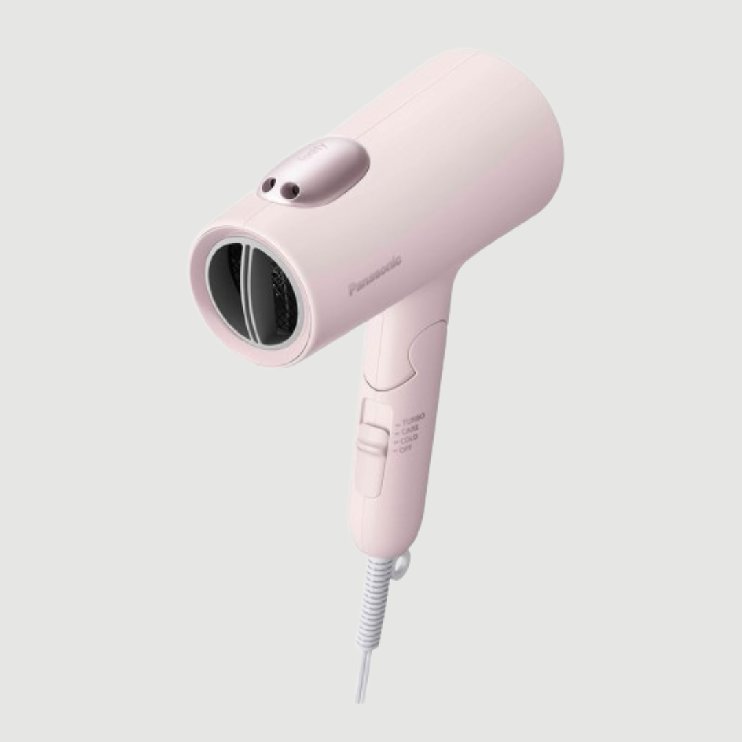 Panasonicヘアドライヤー Panasonicの「髪の毛がサラサラになるドライヤー」。1万円以下なのに大